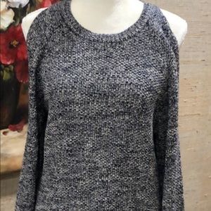 New🌻Elan Cold shoulder sweater